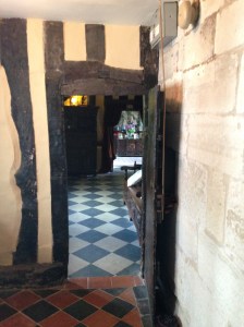 Tiny tiny doors. Not suitable for giants like me.